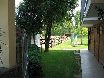 Hotel Quo Vadis None Exterior foto